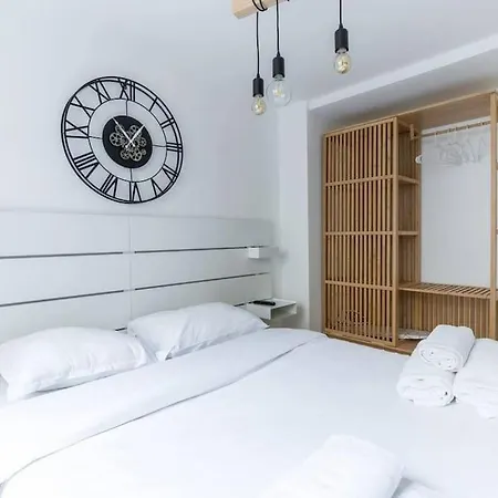 Grands Boulevards 42 : Cosy 1br-4p *