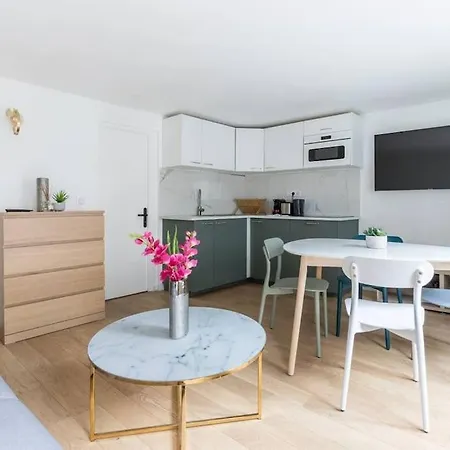 Grands Boulevards 42 : Cosy 1br-4p * Parigi